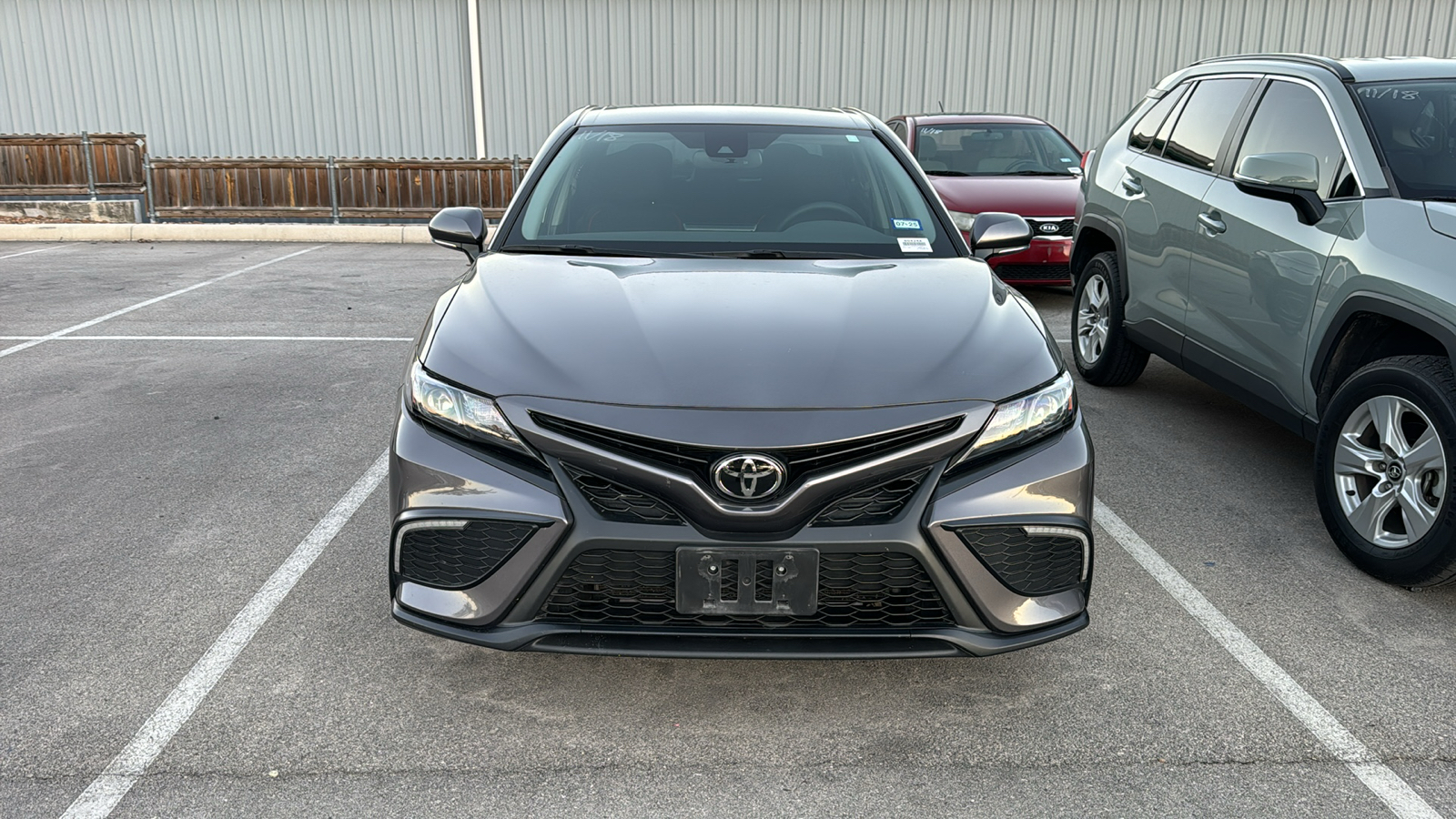 2023 Toyota Camry SE 2