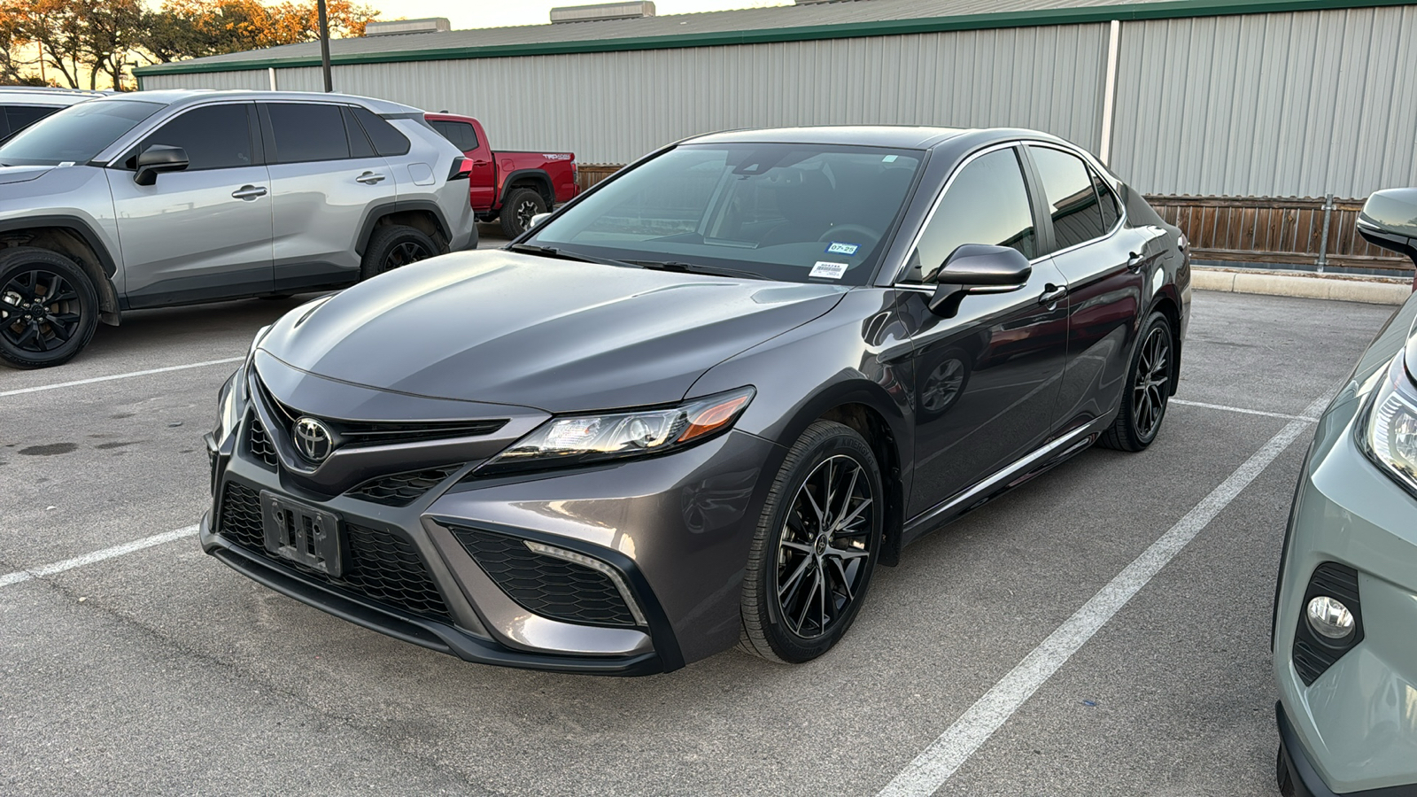 2023 Toyota Camry SE 3