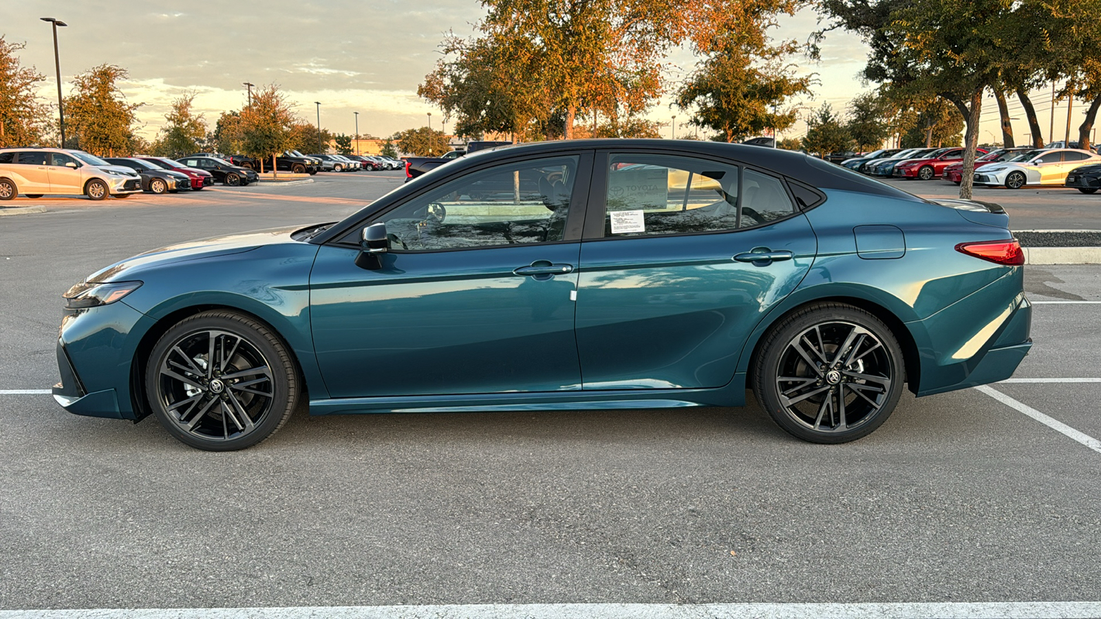 2025 Toyota Camry XSE 4