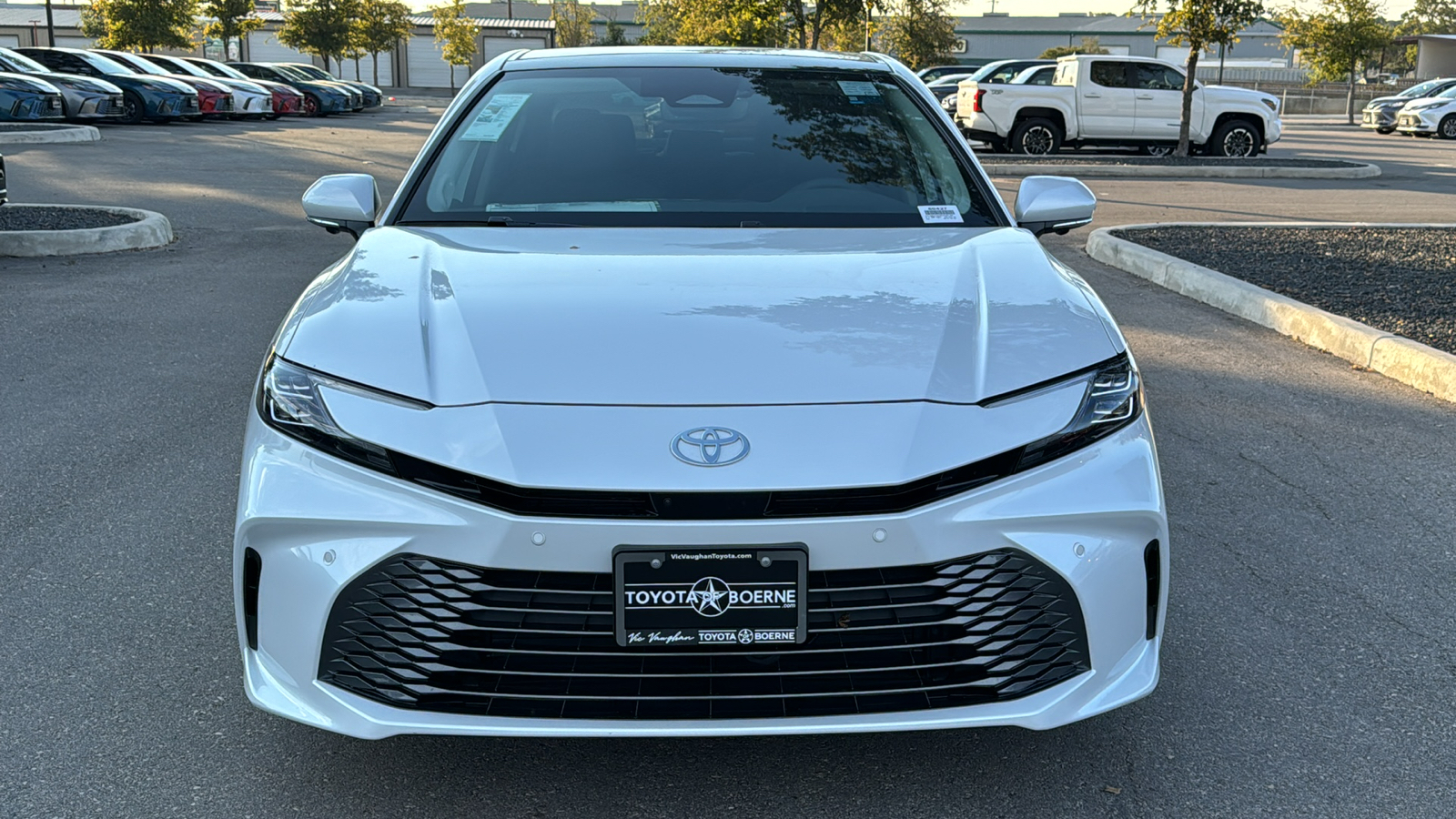 2025 Toyota Camry XLE 2