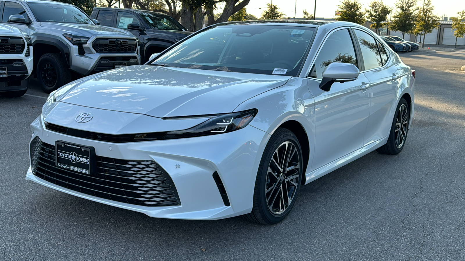 2025 Toyota Camry XLE 3