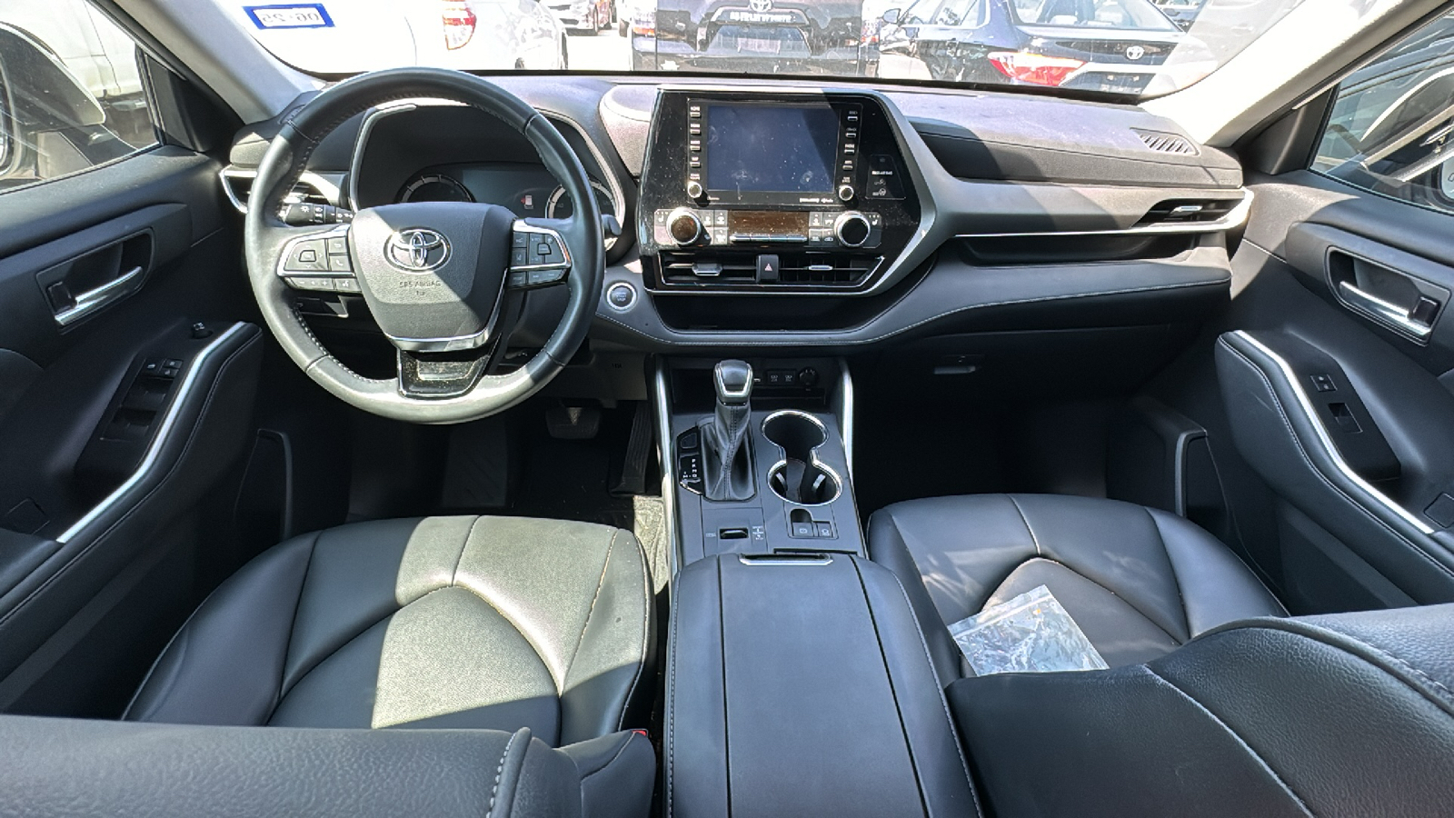 2021 Toyota Highlander XLE 9