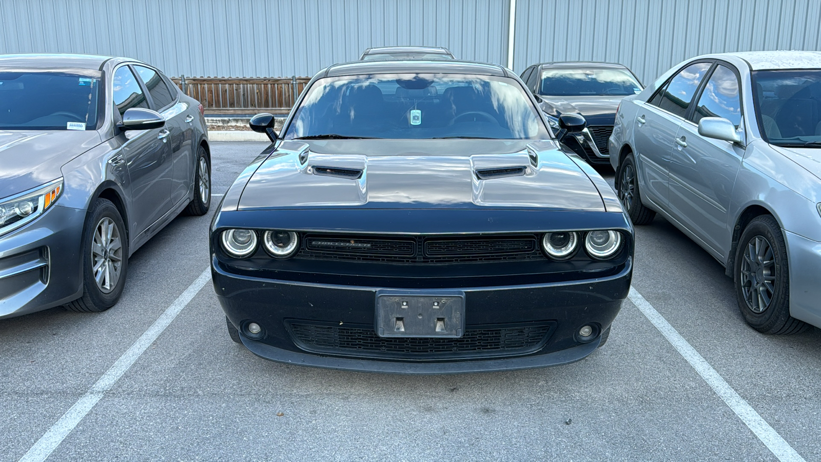 2017 Dodge Challenger SXT 2