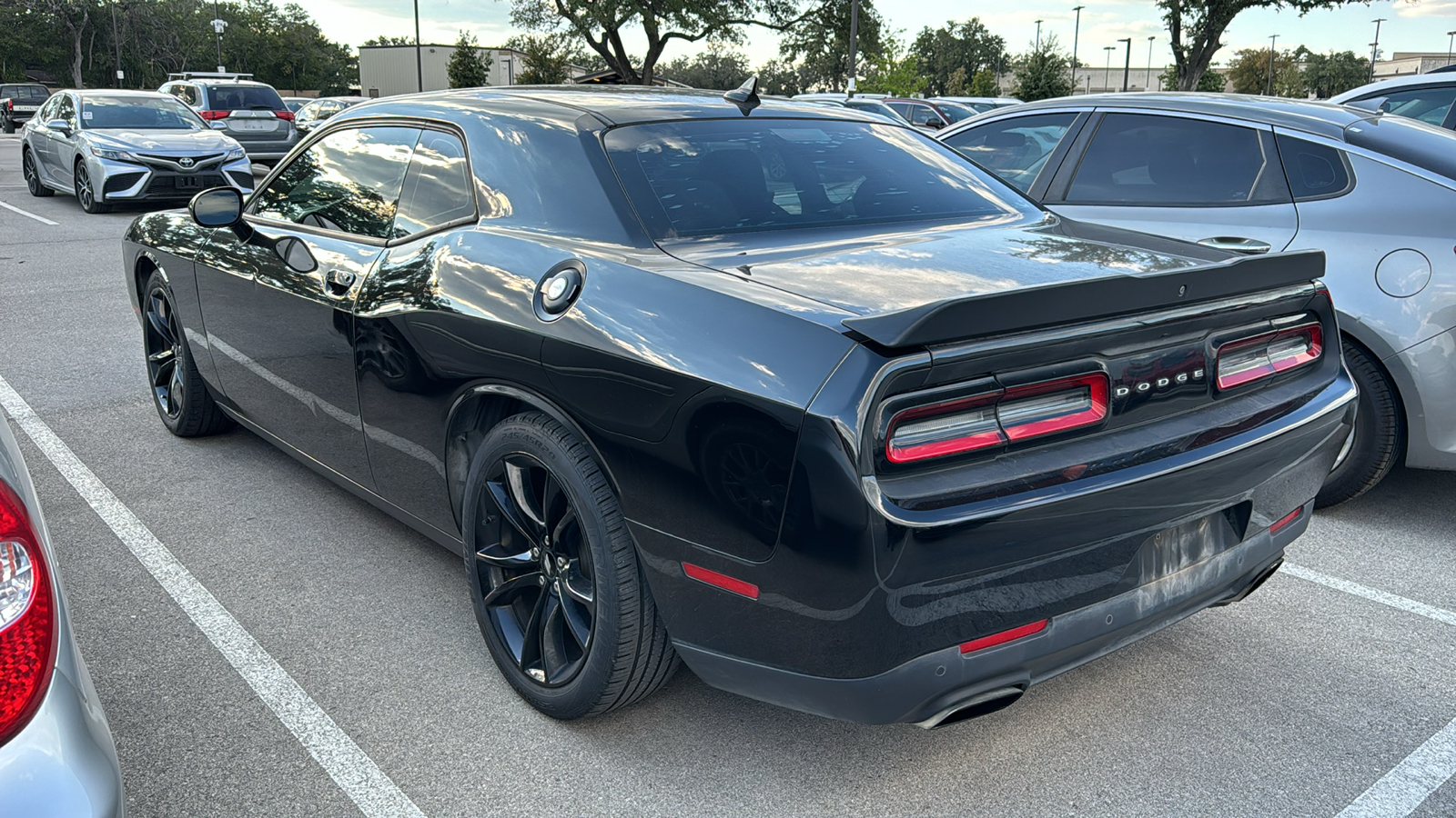 2017 Dodge Challenger SXT 4