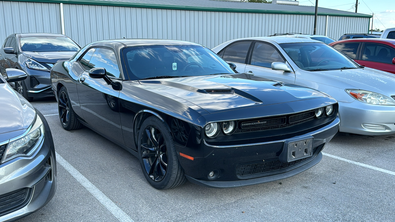 2017 Dodge Challenger SXT 11