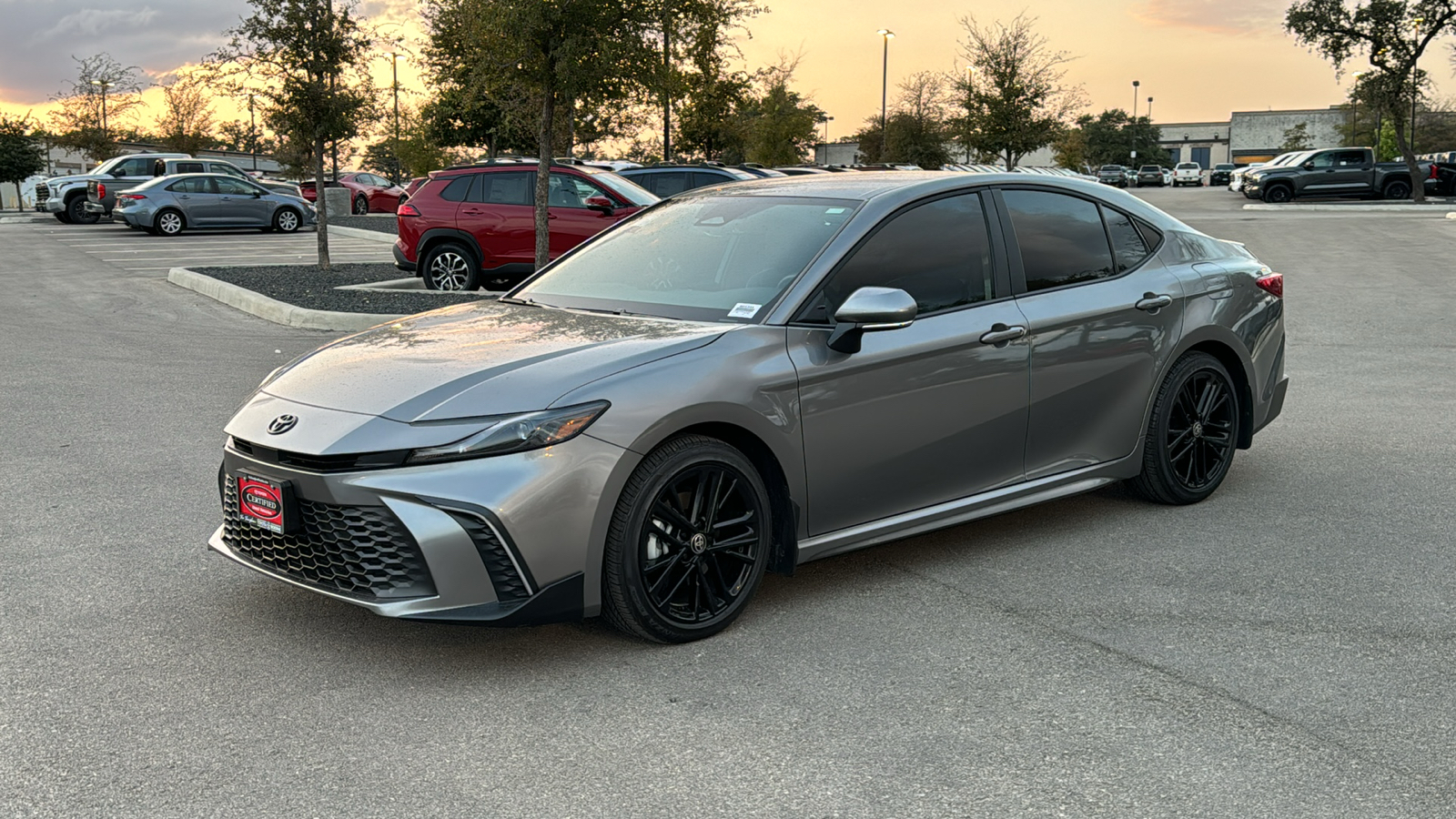 2025 Toyota Camry SE 4