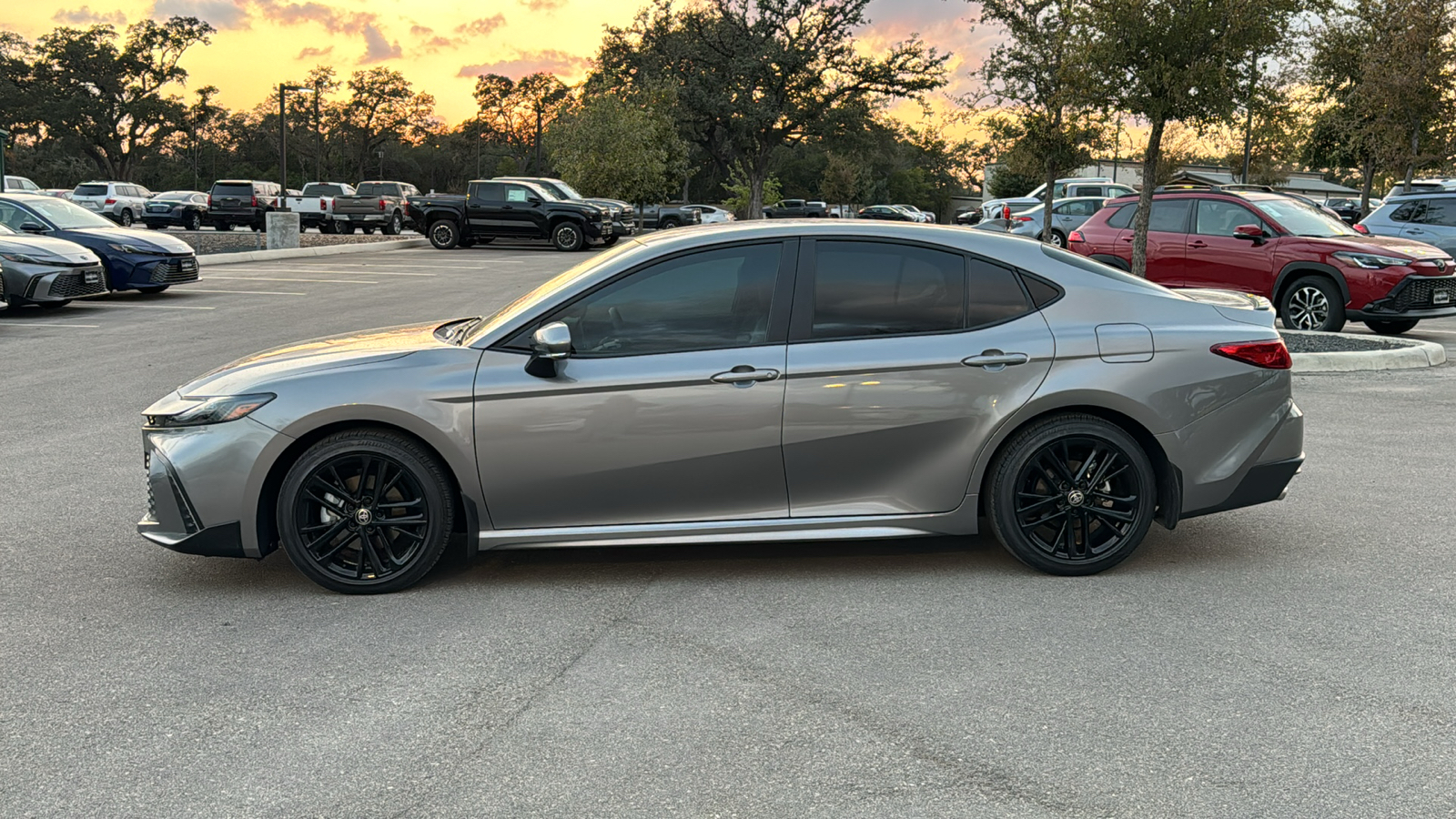 2025 Toyota Camry SE 5