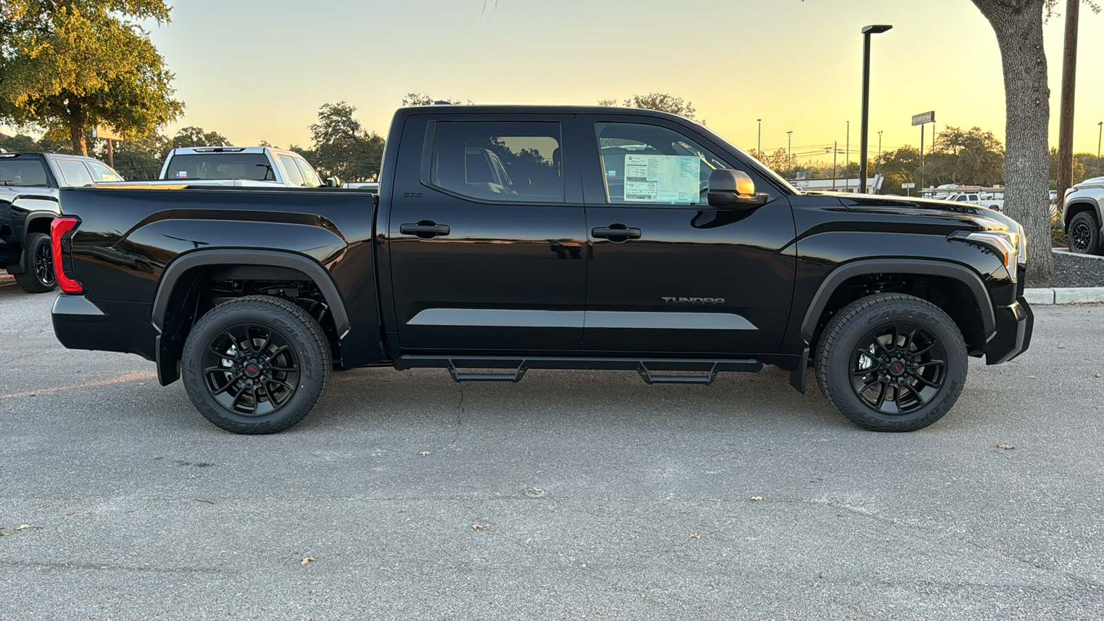 2025 Toyota Tundra SR5 8