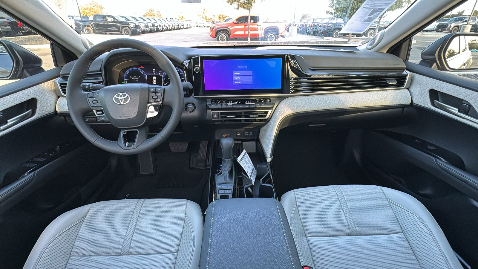 2025 Toyota Camry XLE 16