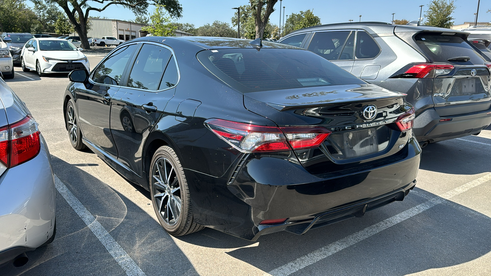 2021 Toyota Camry SE 4