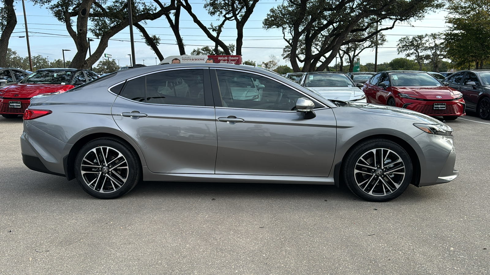 2025 Toyota Camry XLE 8