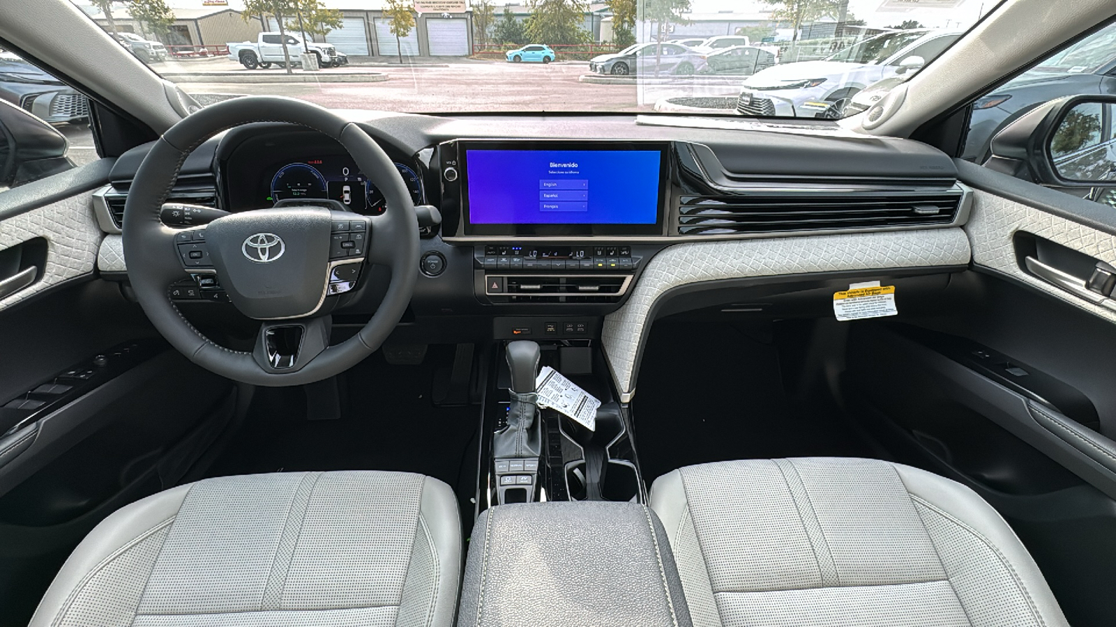 2025 Toyota Camry XLE 16