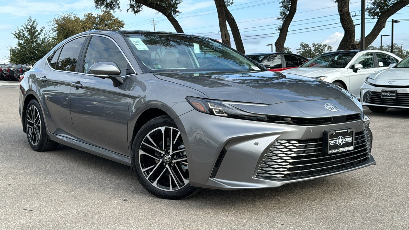 2025 Toyota Camry XLE 24