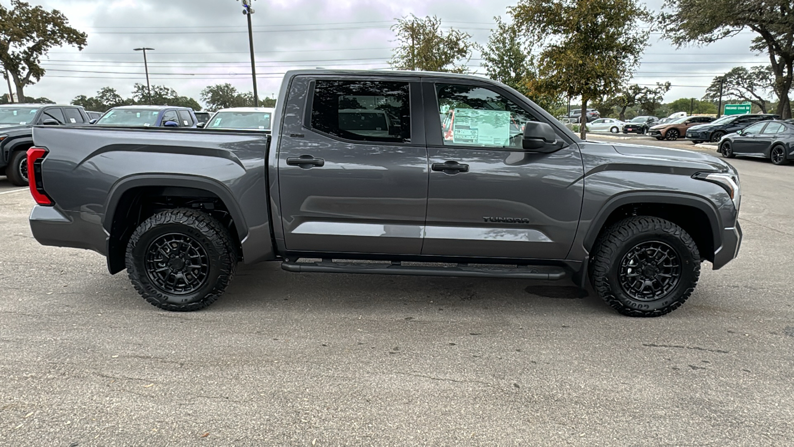 2025 Toyota Tundra SR5 8