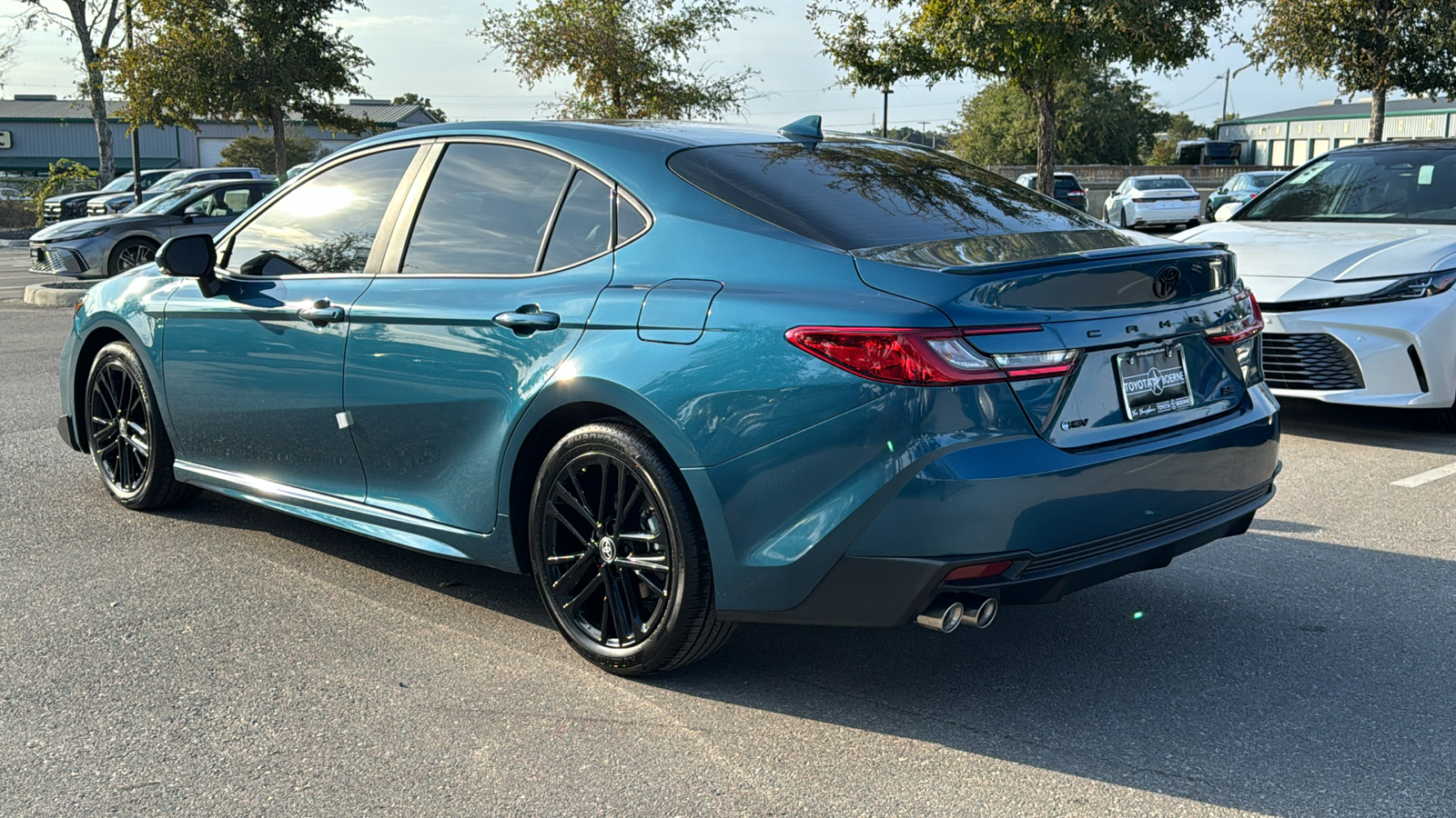 2025 Toyota Camry SE 5