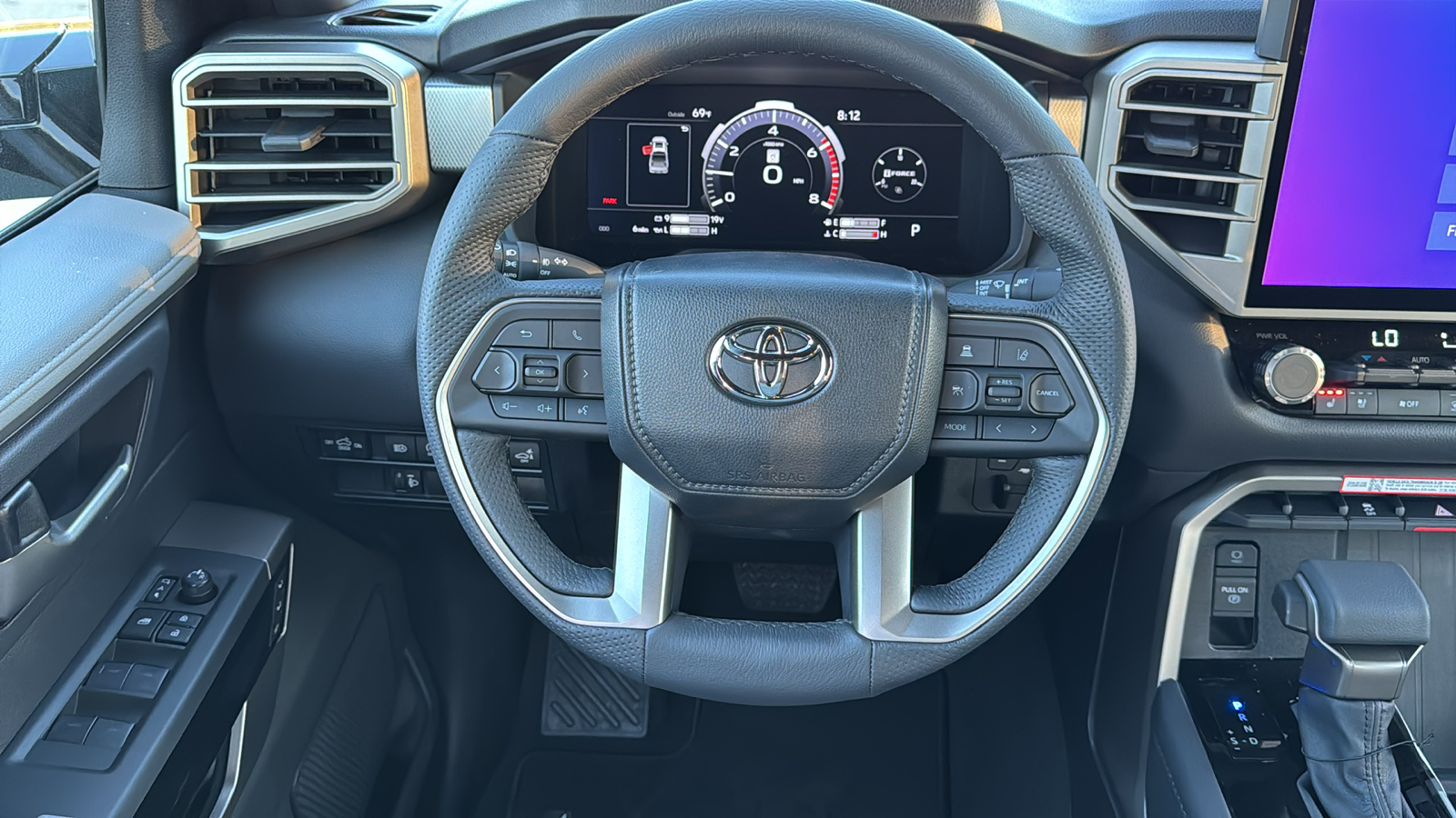 2025 Toyota Tundra Limited 17