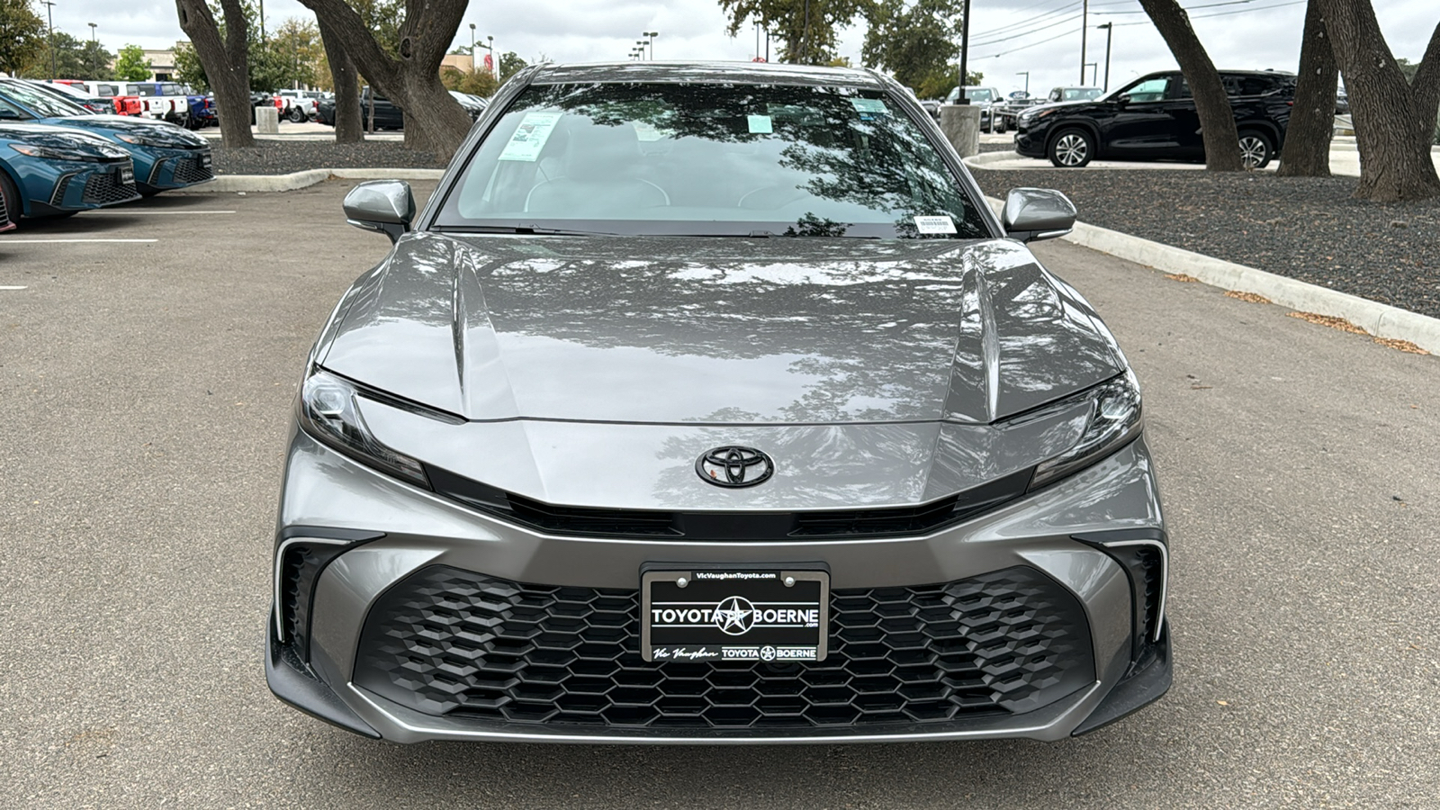 2025 Toyota Camry SE 2