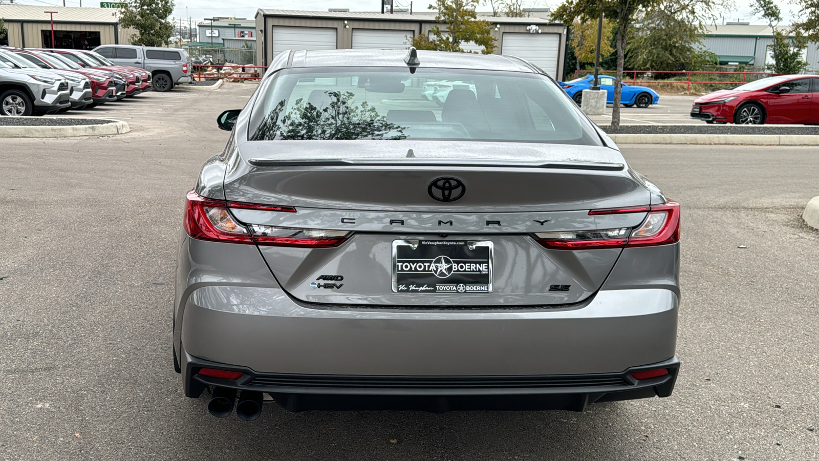 2025 Toyota Camry SE 6