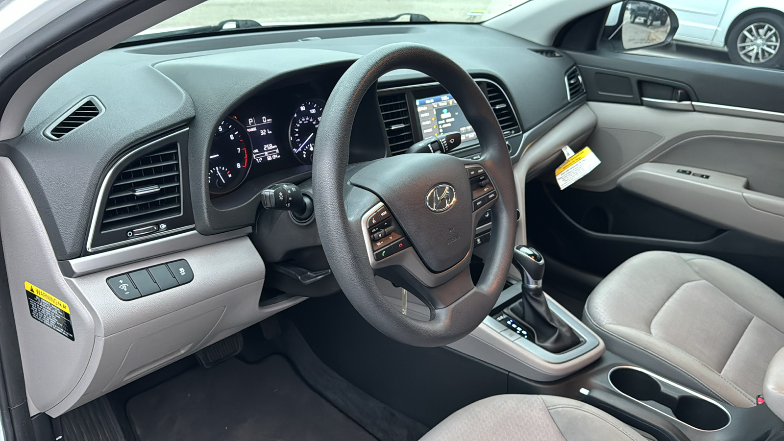 2017 Hyundai Elantra SE 13