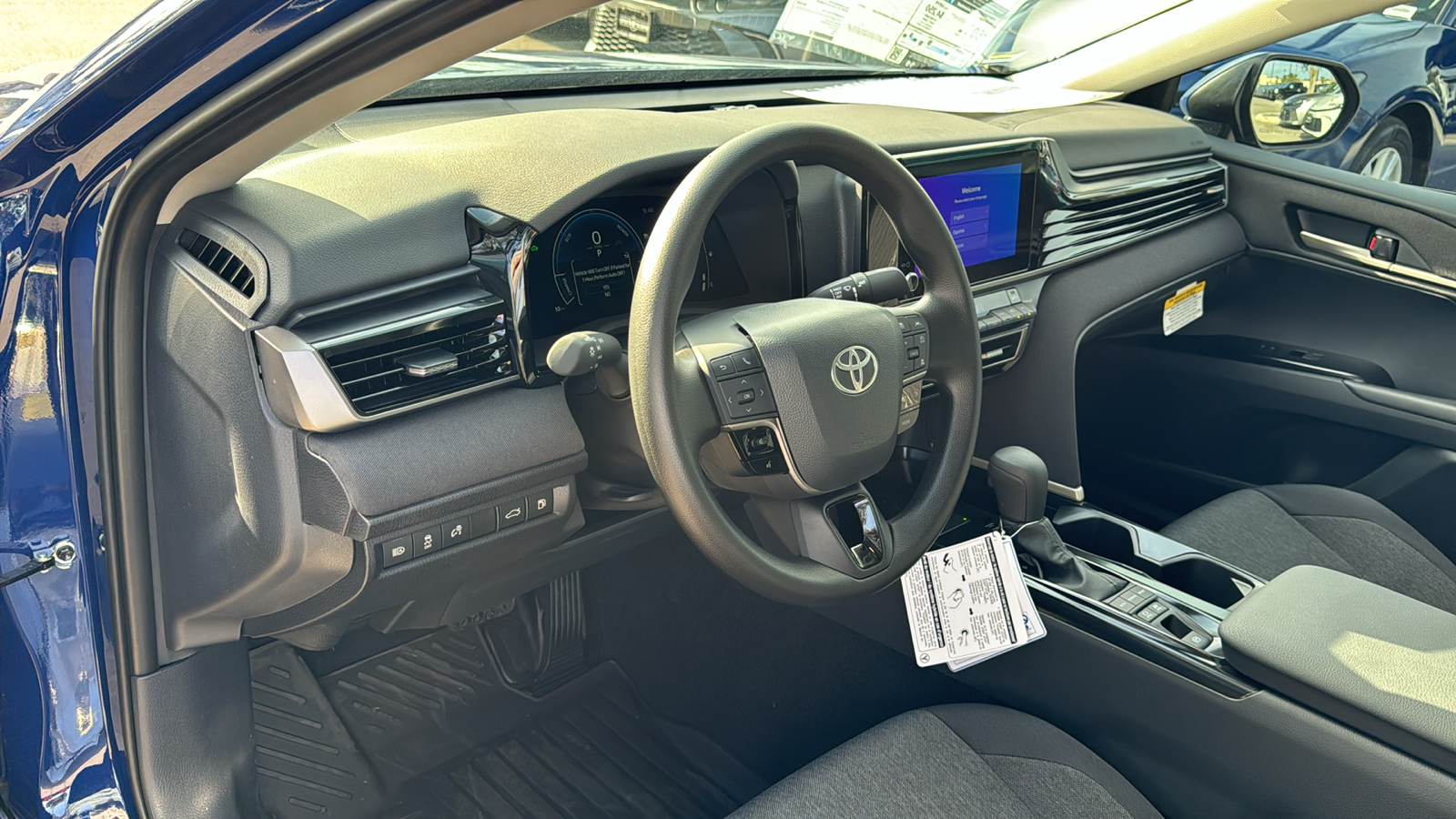 2025 Toyota Camry LE 12