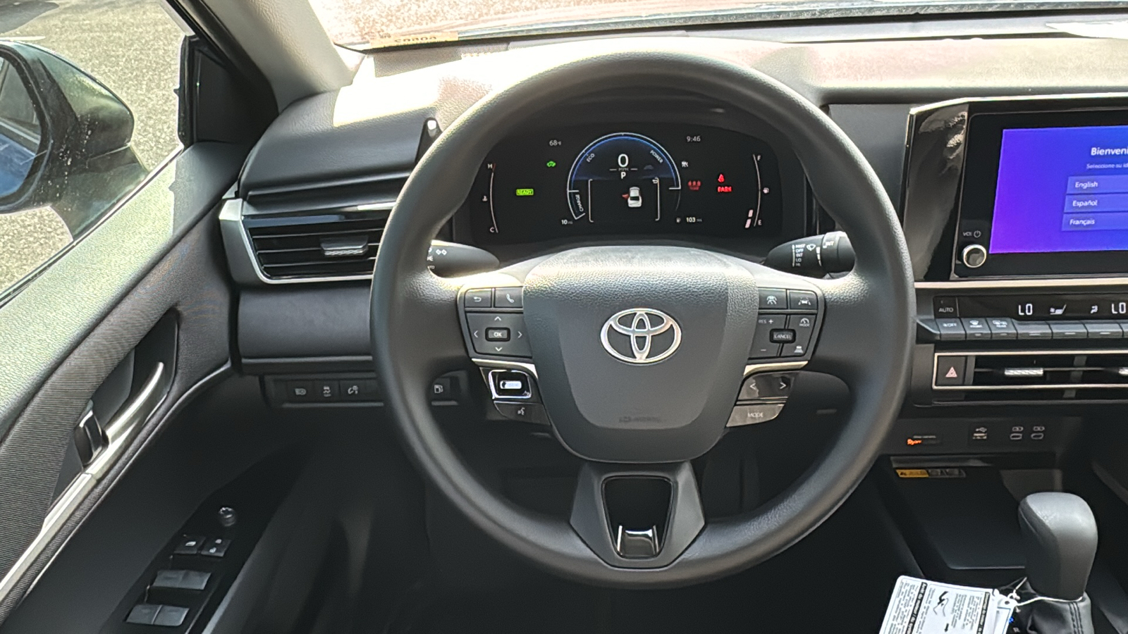 2025 Toyota Camry LE 17