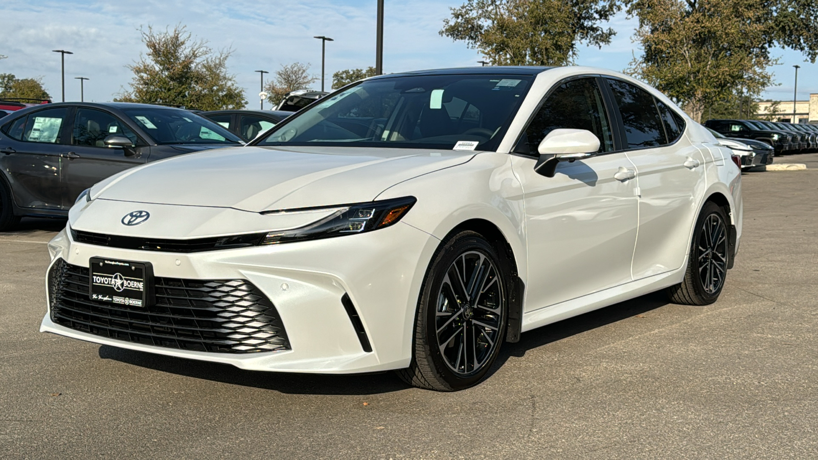 2025 Toyota Camry XLE 3