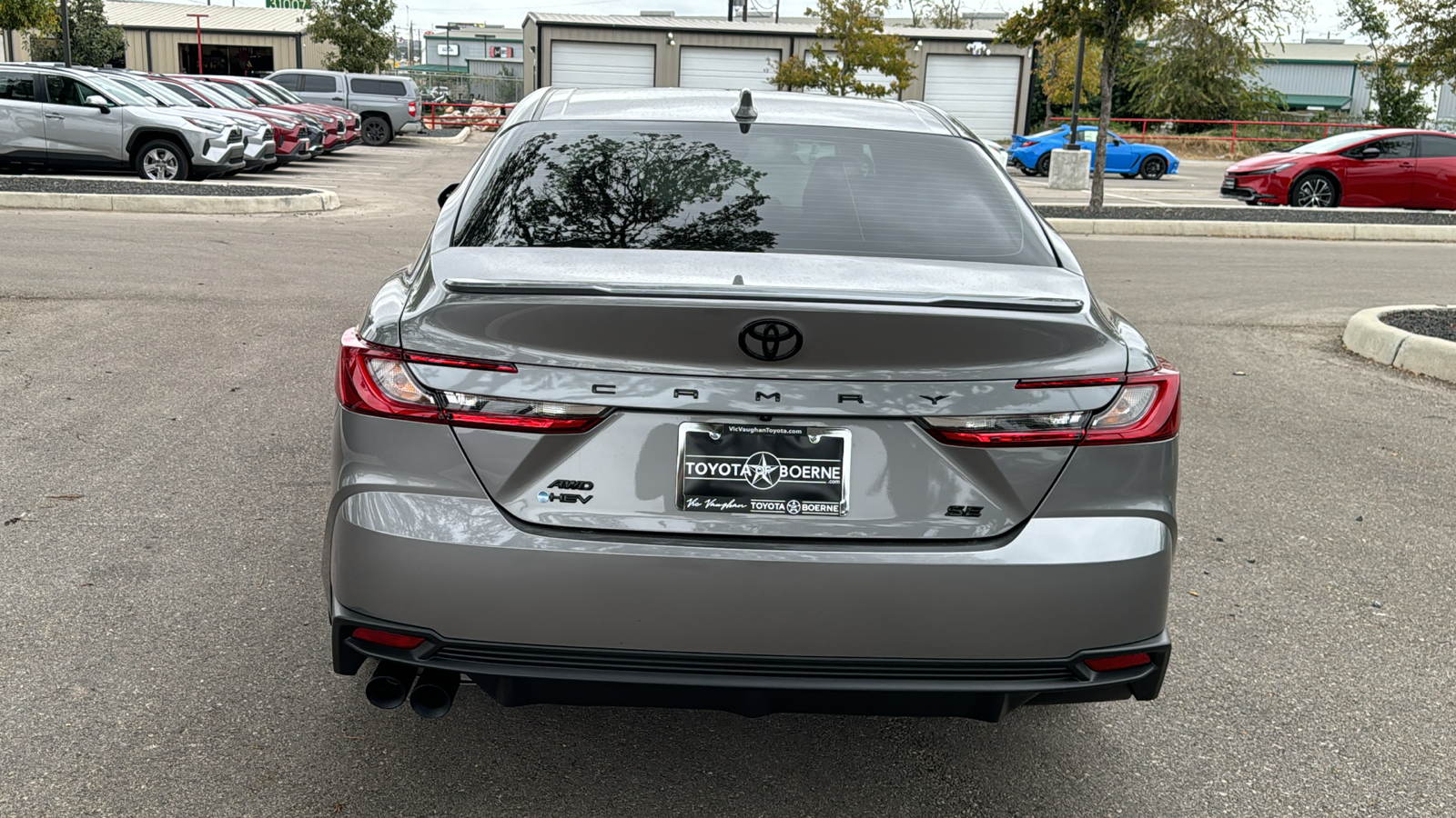 2025 Toyota Camry SE 6