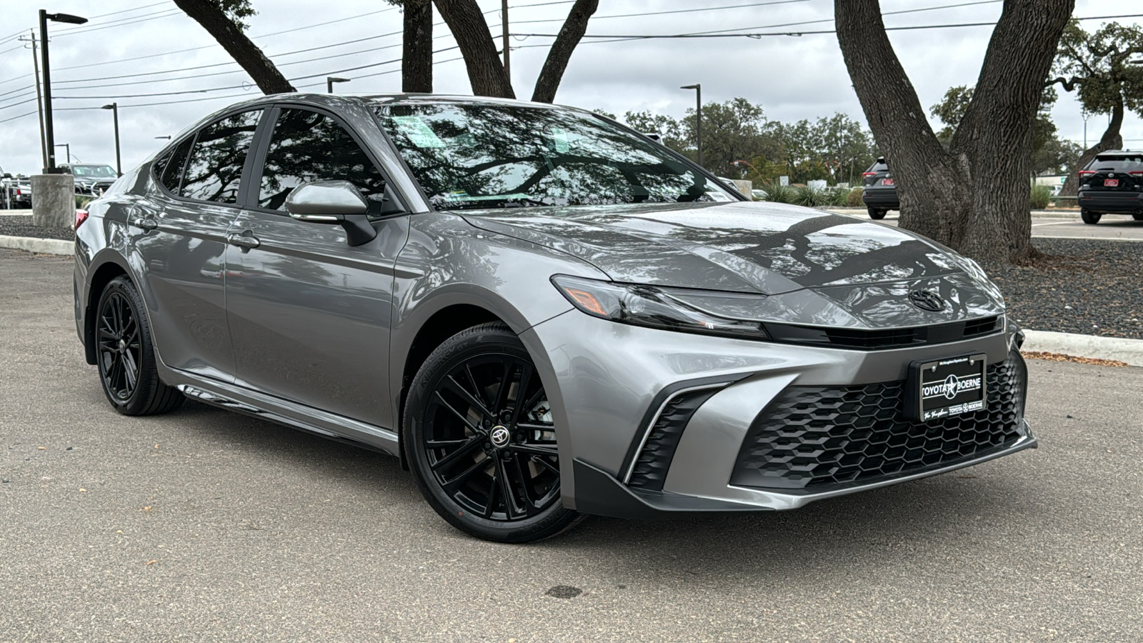 2025 Toyota Camry SE 24