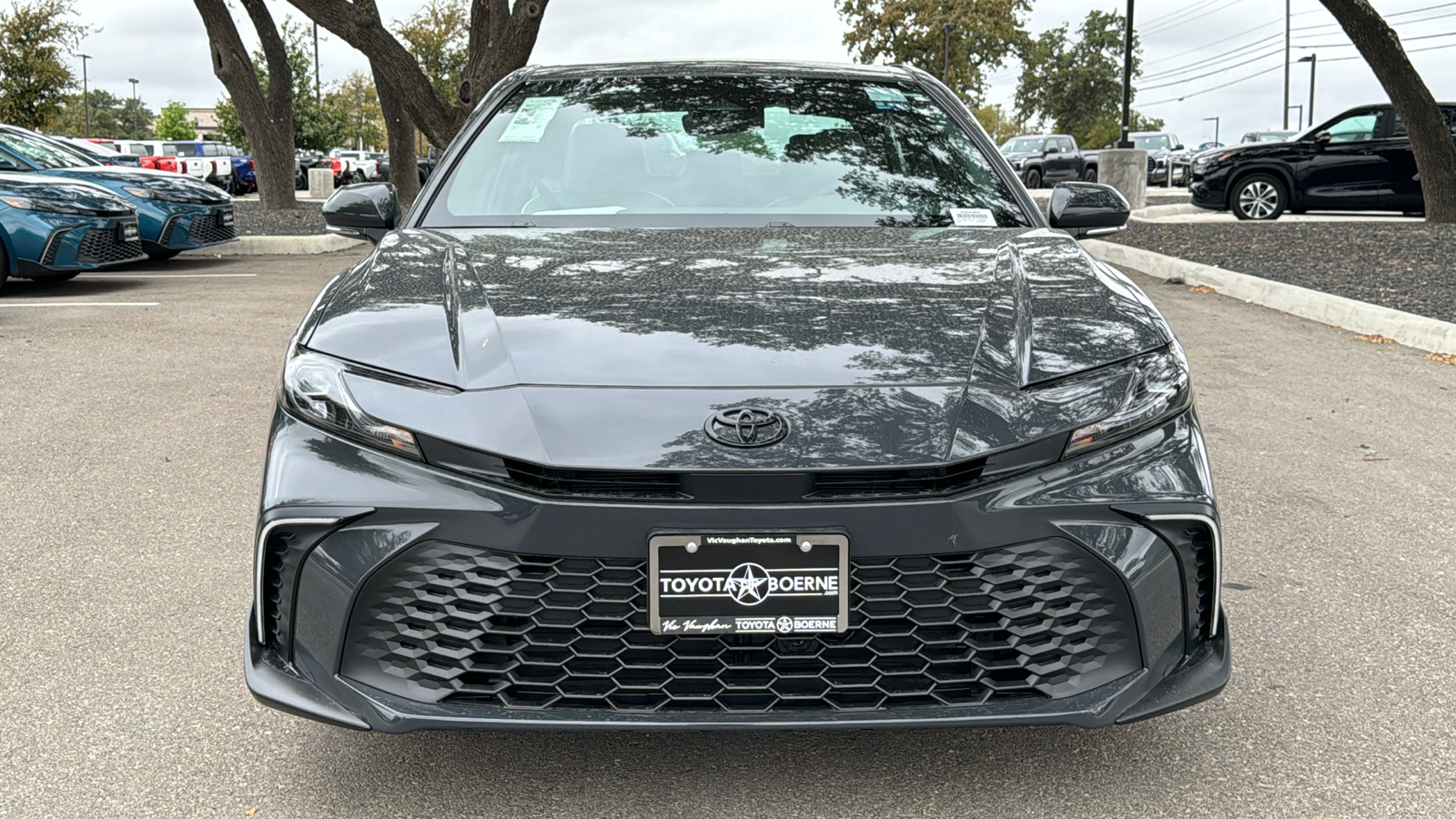 2025 Toyota Camry SE 2