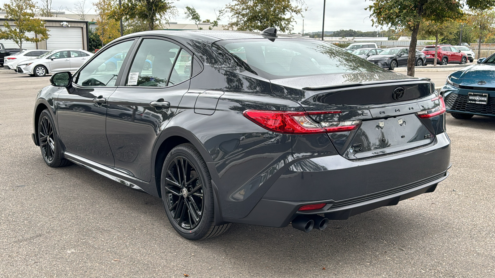 2025 Toyota Camry SE 5