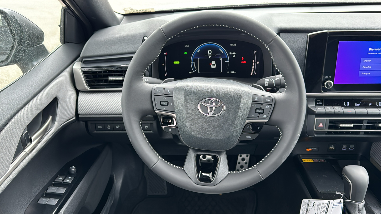 2025 Toyota Camry SE 17