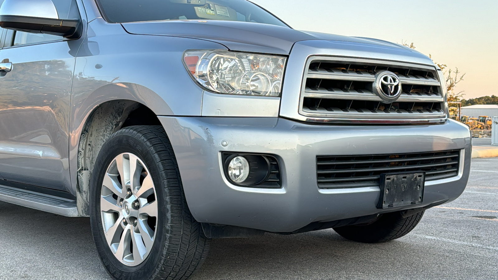 2013 Toyota Sequoia Limited 10