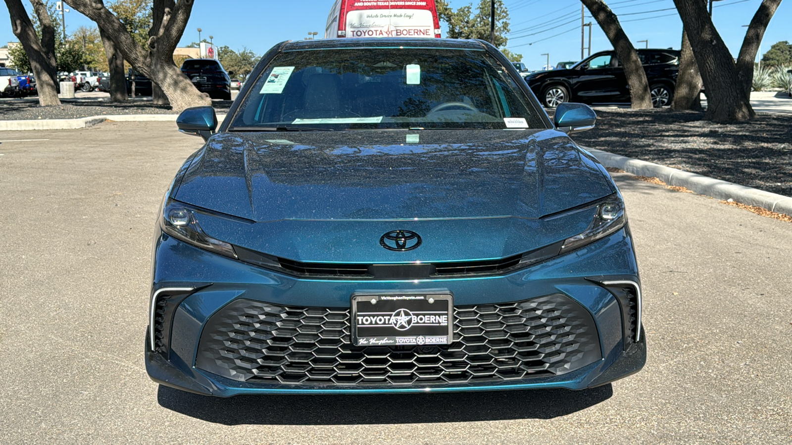 2025 Toyota Camry SE 2