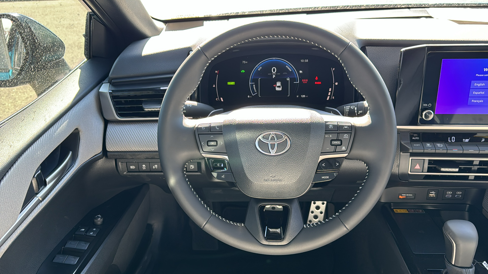 2025 Toyota Camry SE 17