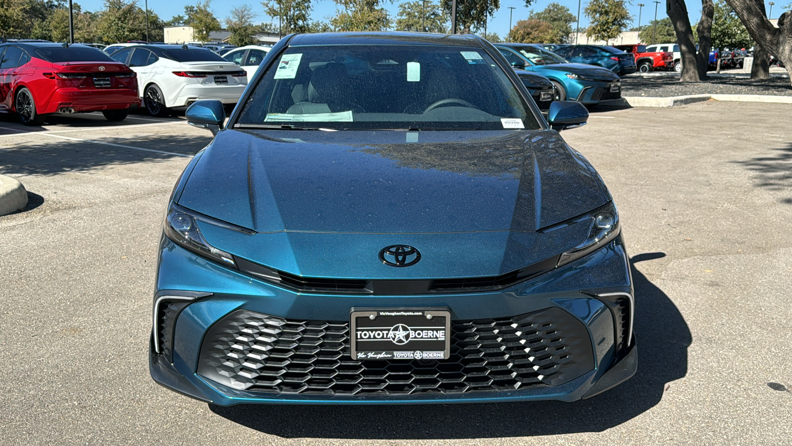 2025 Toyota Camry SE 2