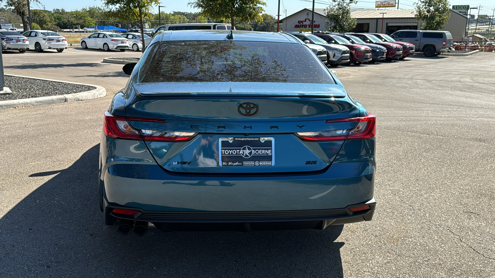 2025 Toyota Camry SE 6