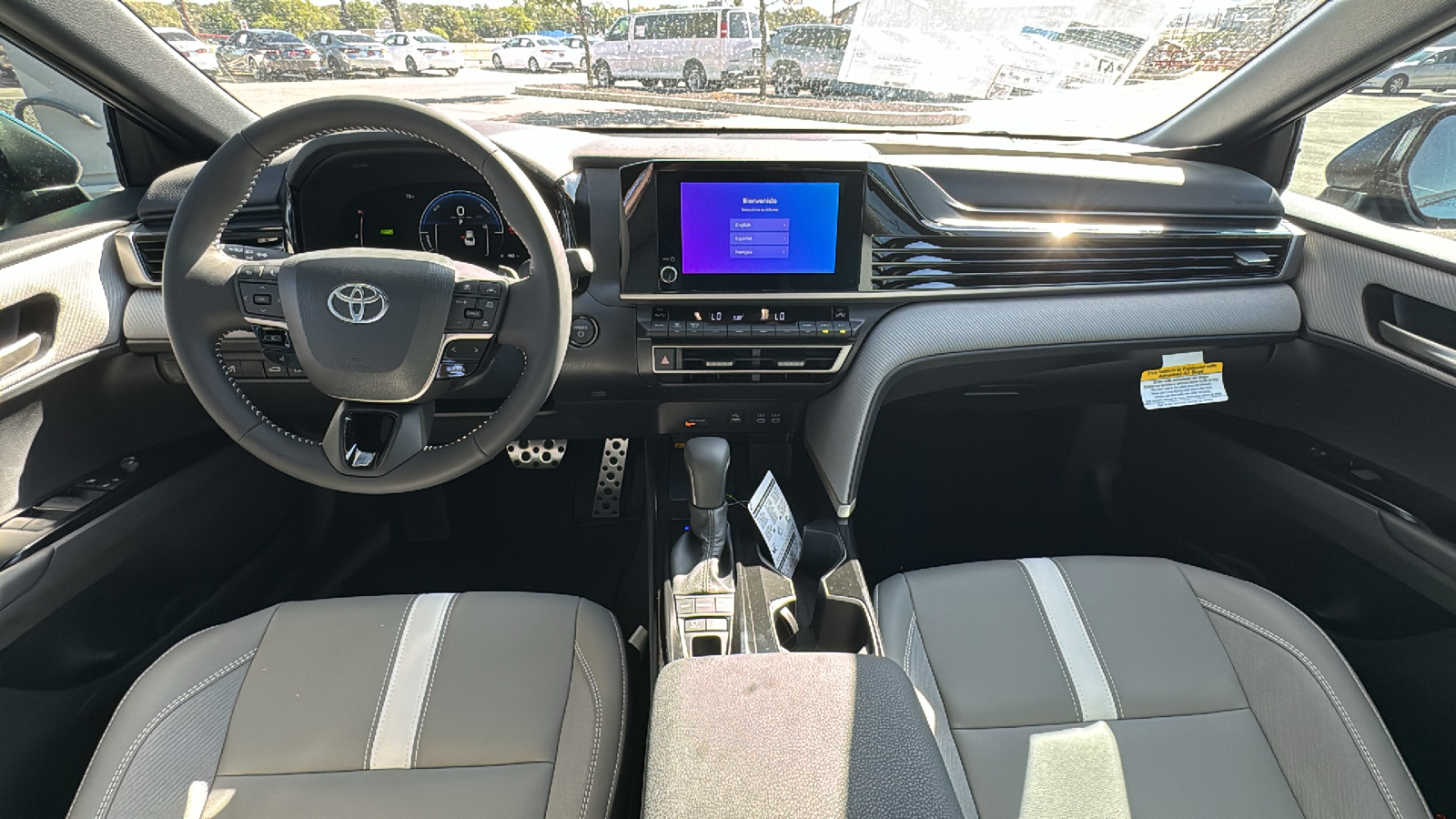 2025 Toyota Camry SE 16