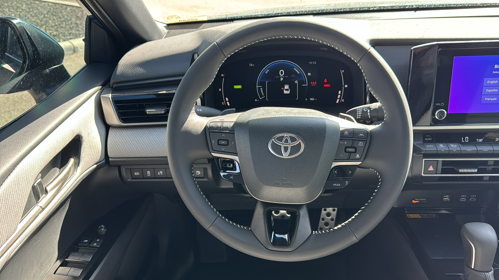 2025 Toyota Camry SE 17