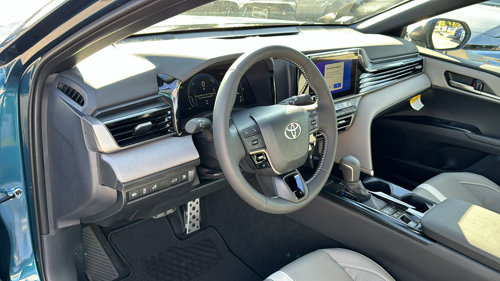 2025 Toyota Camry SE 12