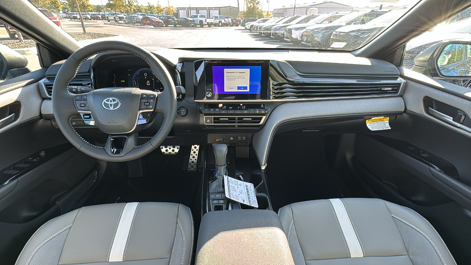 2025 Toyota Camry SE 16