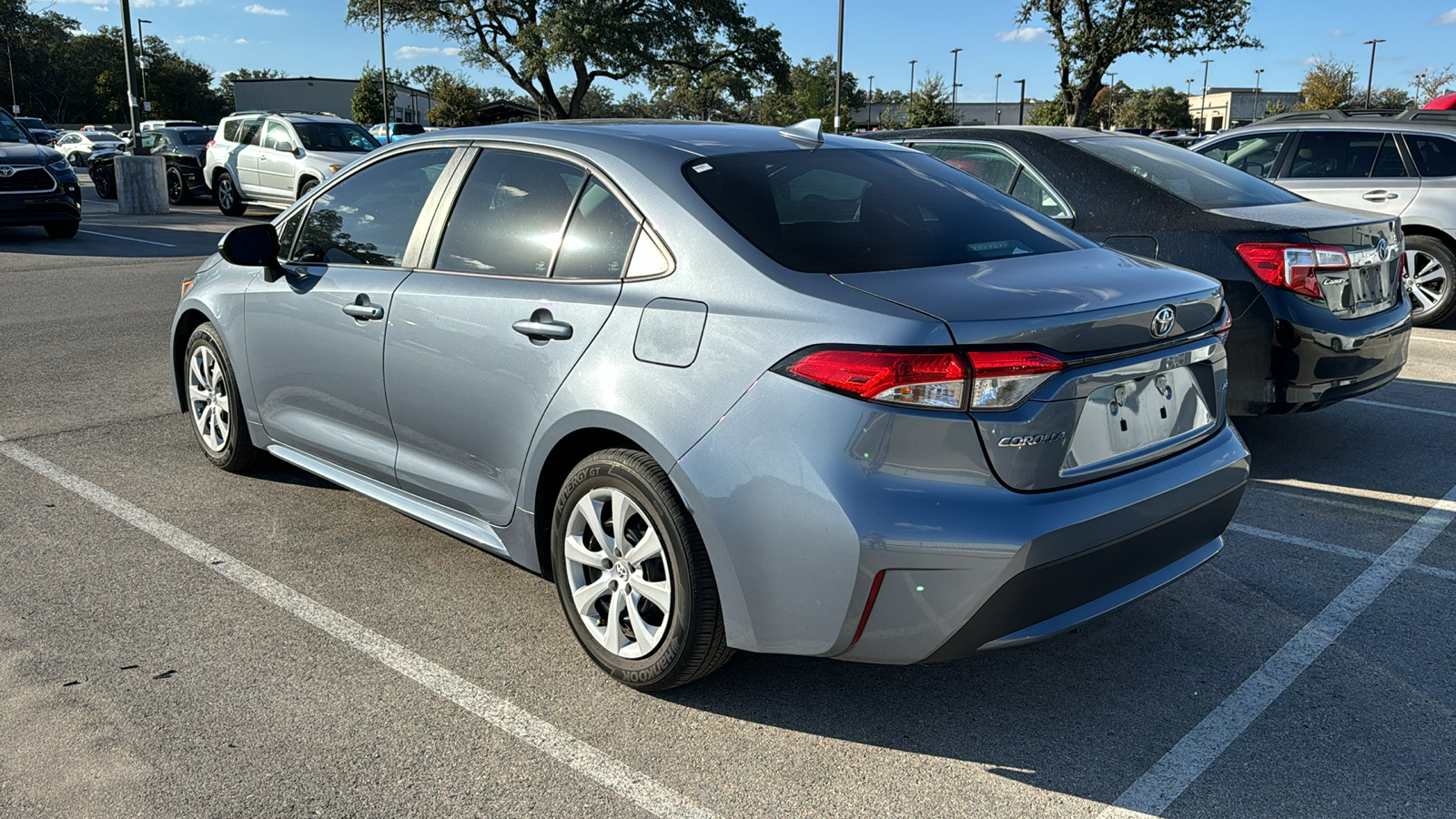 2022 Toyota Corolla LE 4