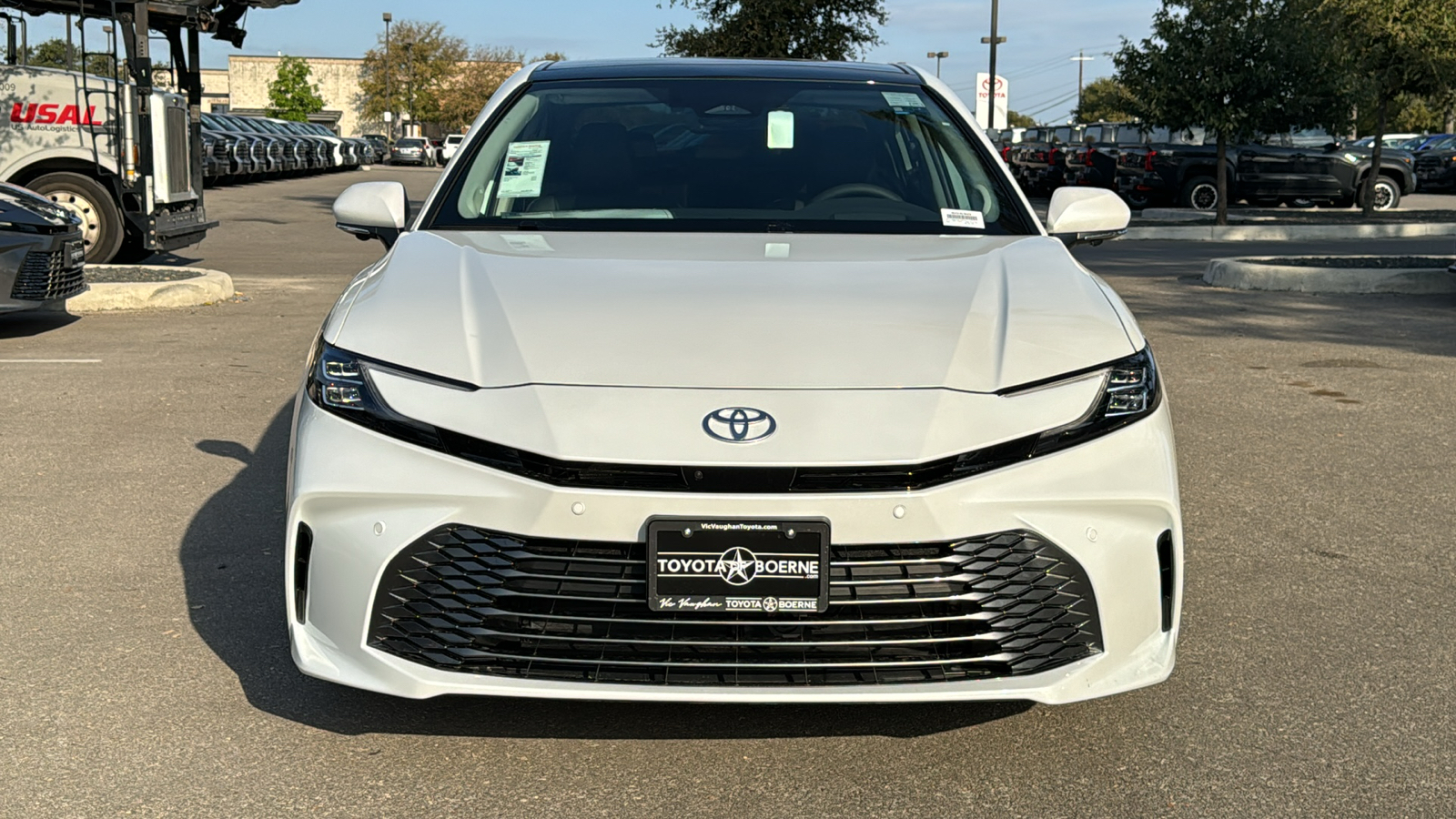 2025 Toyota Camry XLE 2