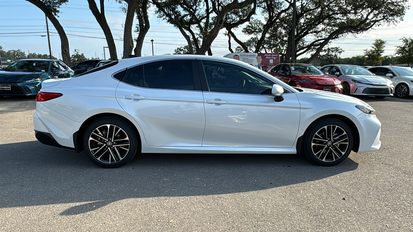 2025 Toyota Camry XLE 8