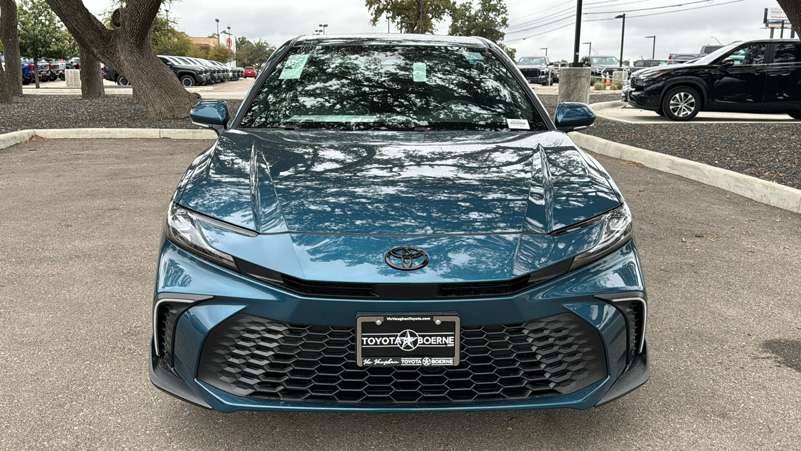 2025 Toyota Camry SE 2