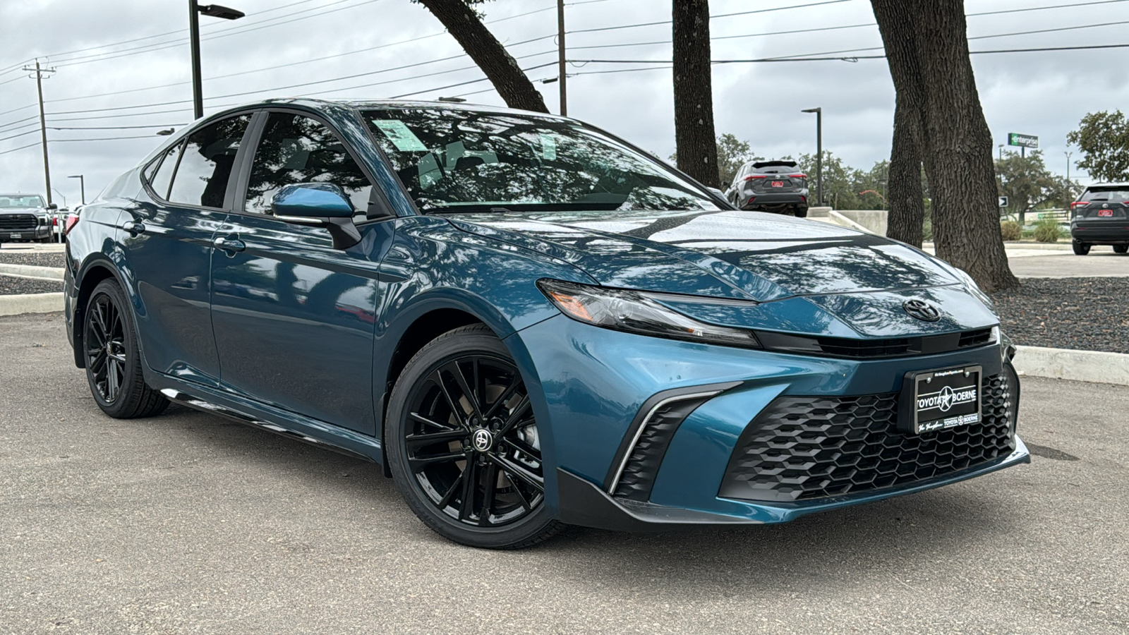 2025 Toyota Camry SE 24