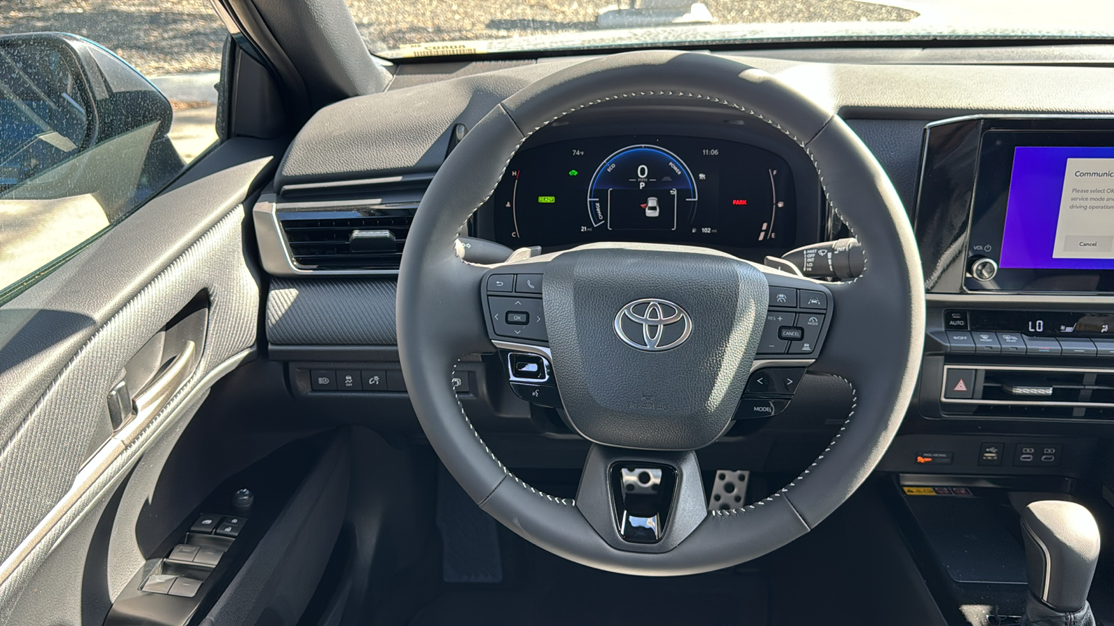 2025 Toyota Camry SE 17