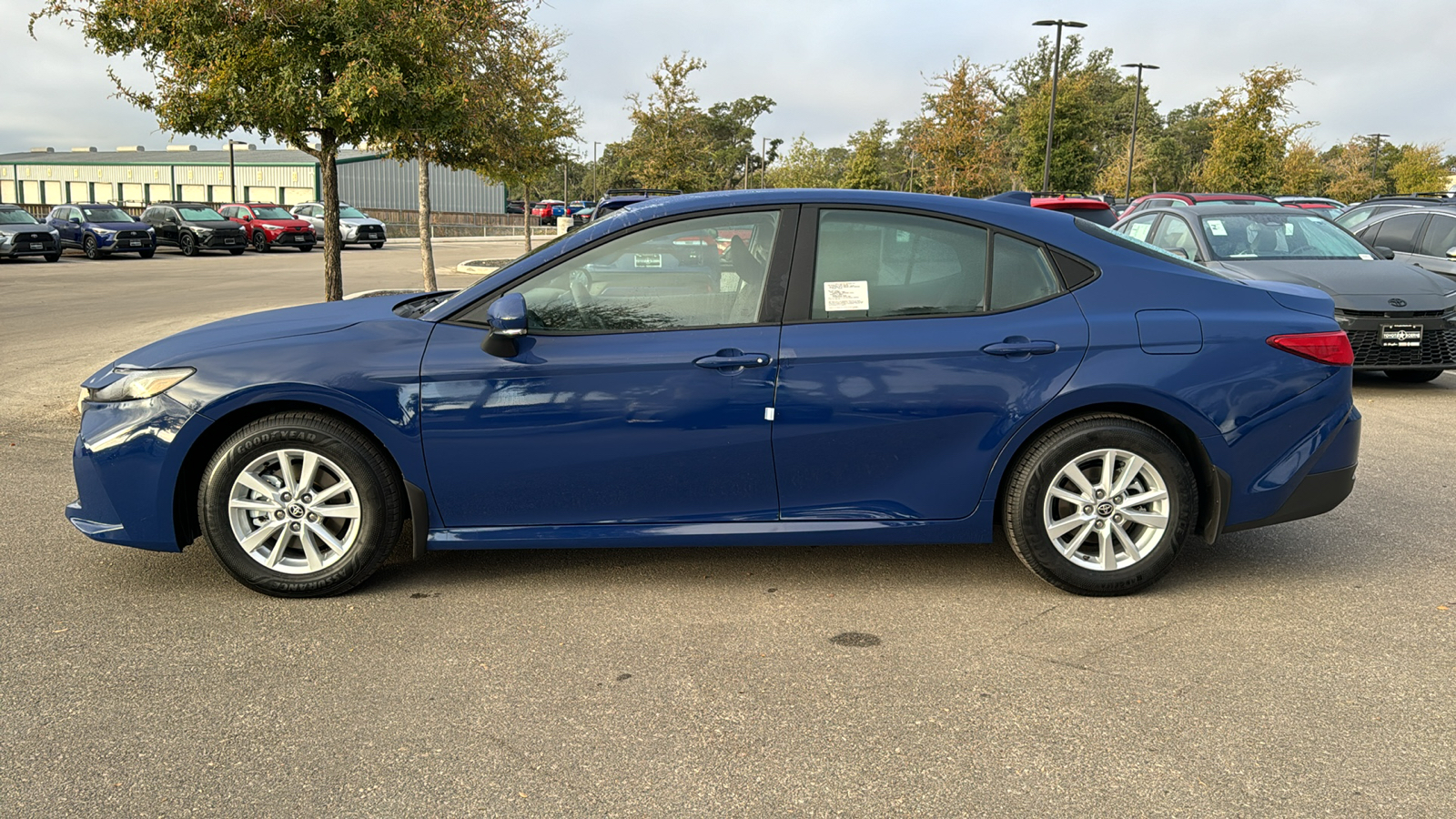 2025 Toyota Camry LE 4