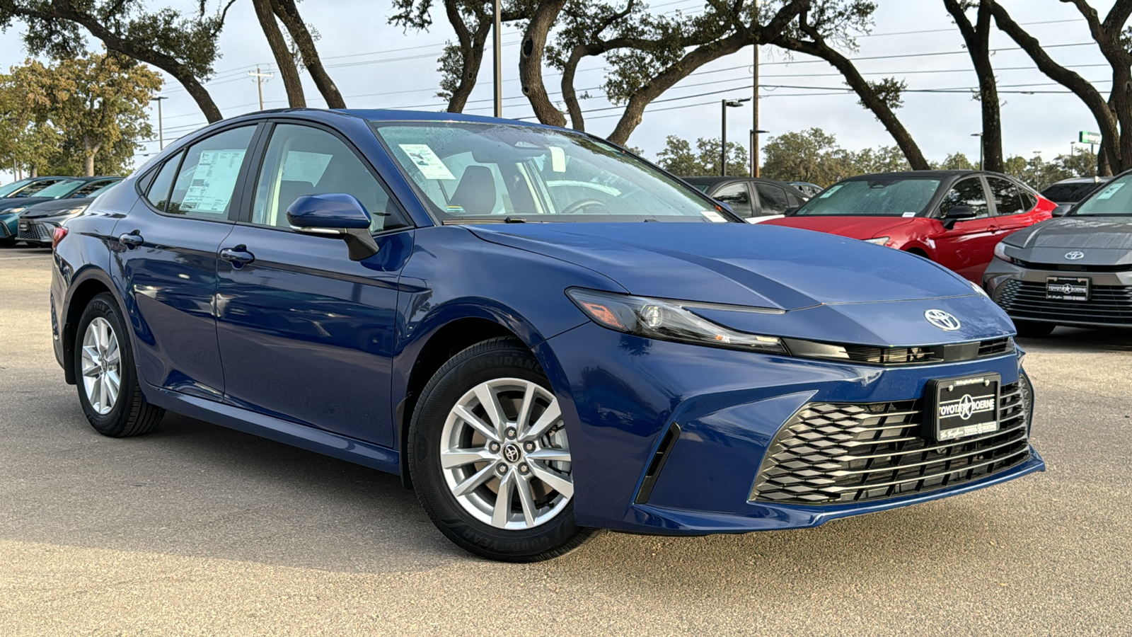 2025 Toyota Camry LE 24