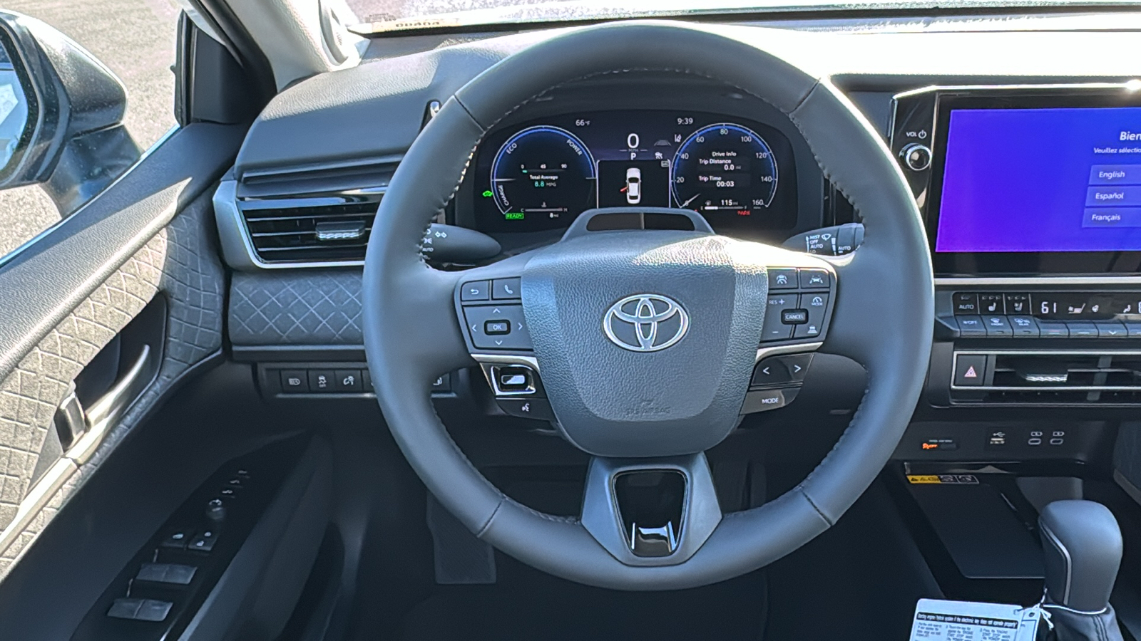 2025 Toyota Camry XLE 17