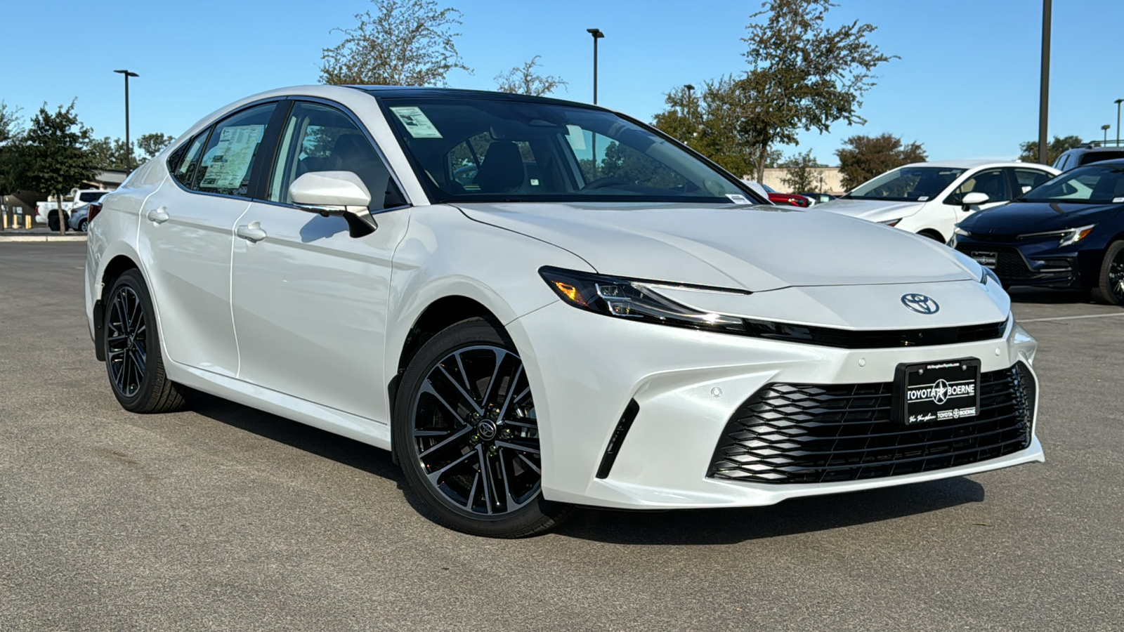 2025 Toyota Camry XLE 24